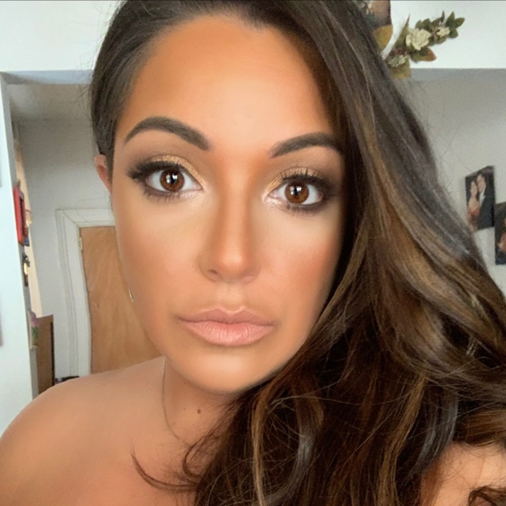 Meet your Posher, Valentina